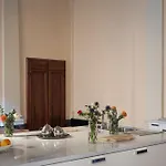 Апартаменты Impressive Renaissance With Elevator