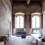Impressive Renaissance With Elevator Флоренция