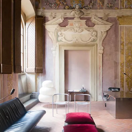 Impressive Renaissance With Elevator Florenz