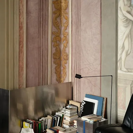 Impressive Renaissance With Elevator *