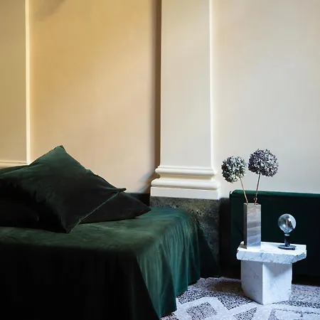 Impressive Renaissance With Elevator *