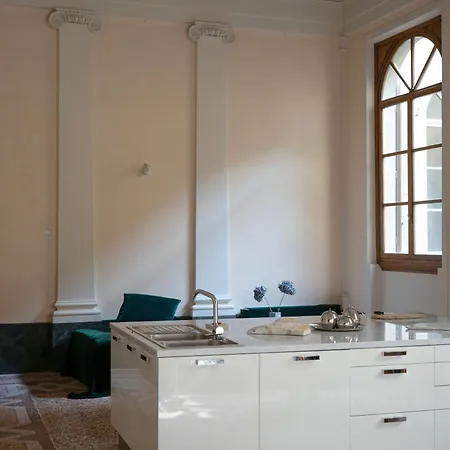 Appartement Impressive Renaissance With Elevator