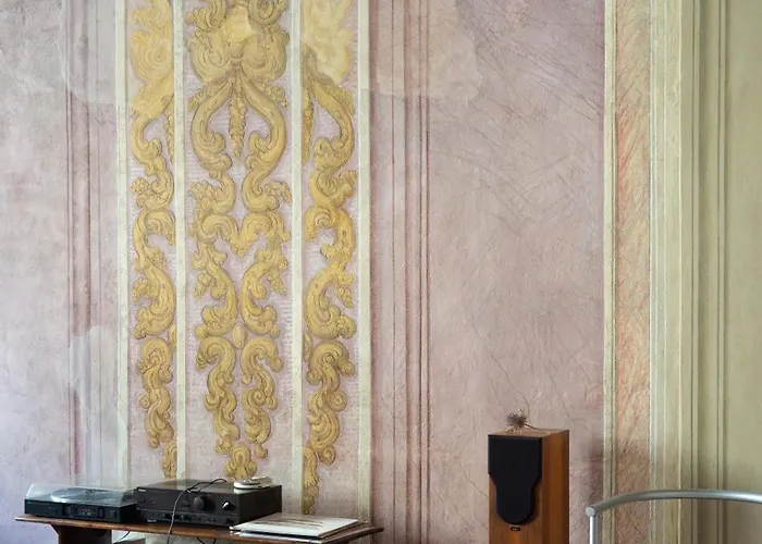 Impressive Renaissance With Elevator * Florence